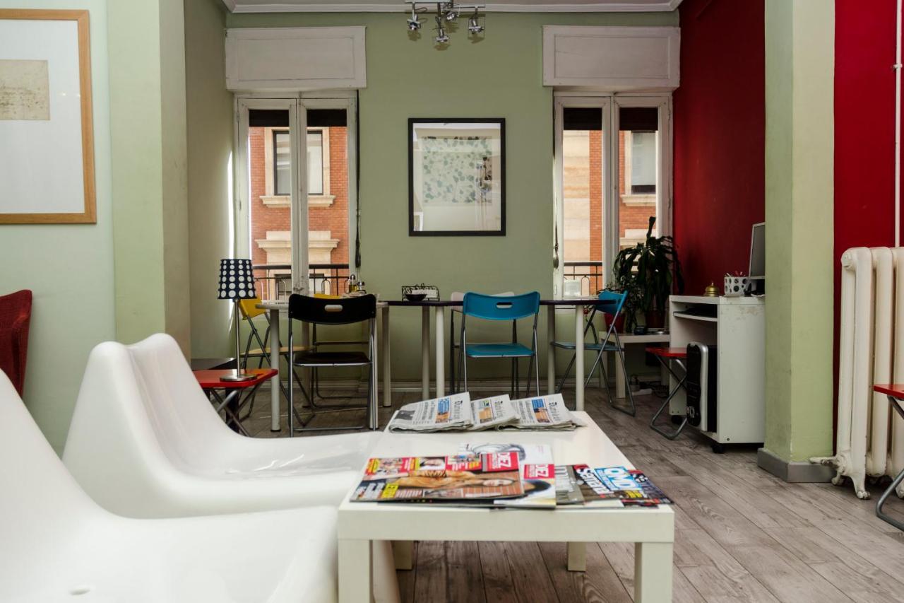 Pension Blanca B&B Леон Екстериор снимка