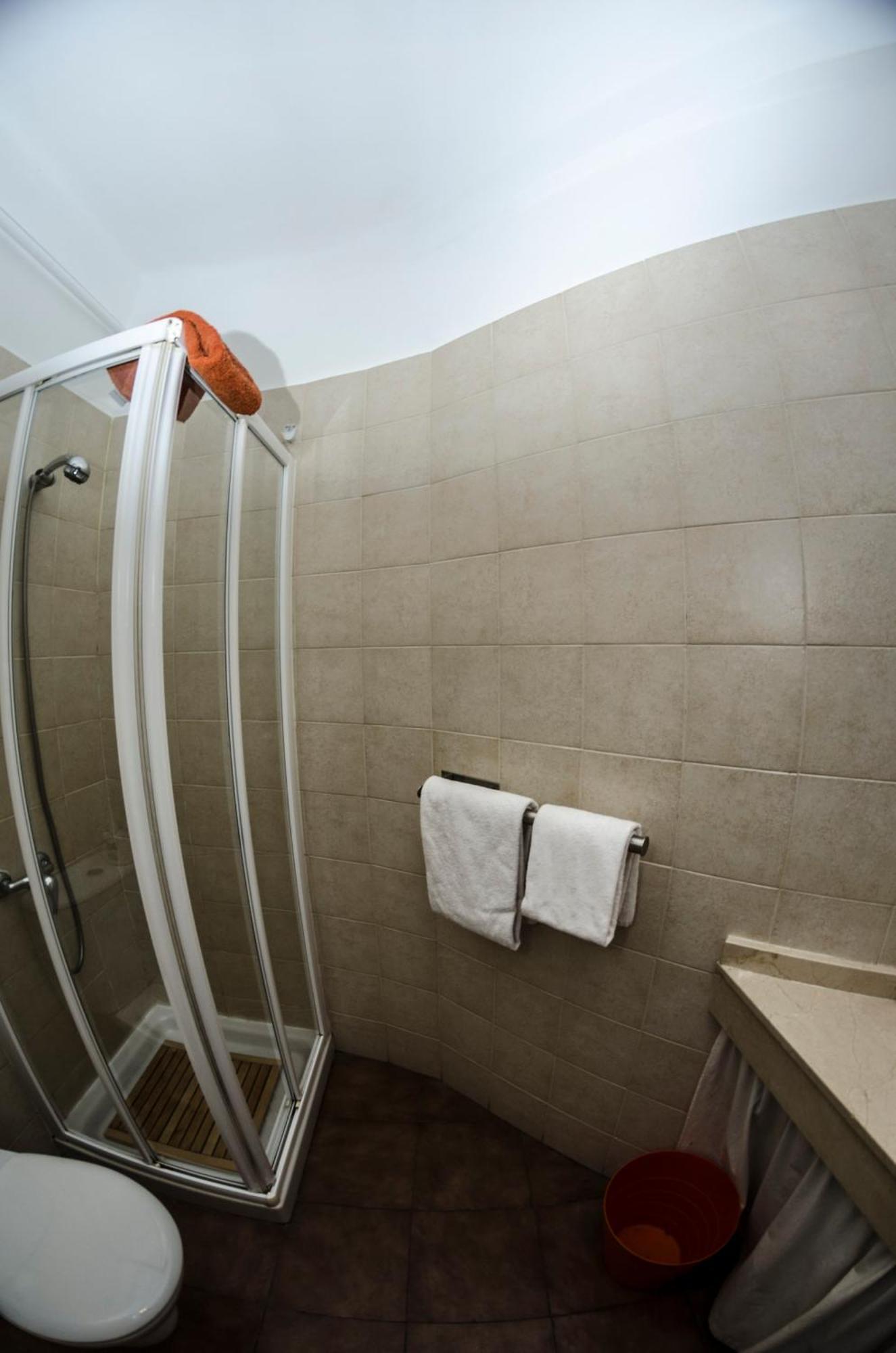 Pension Blanca B&B Леон Екстериор снимка