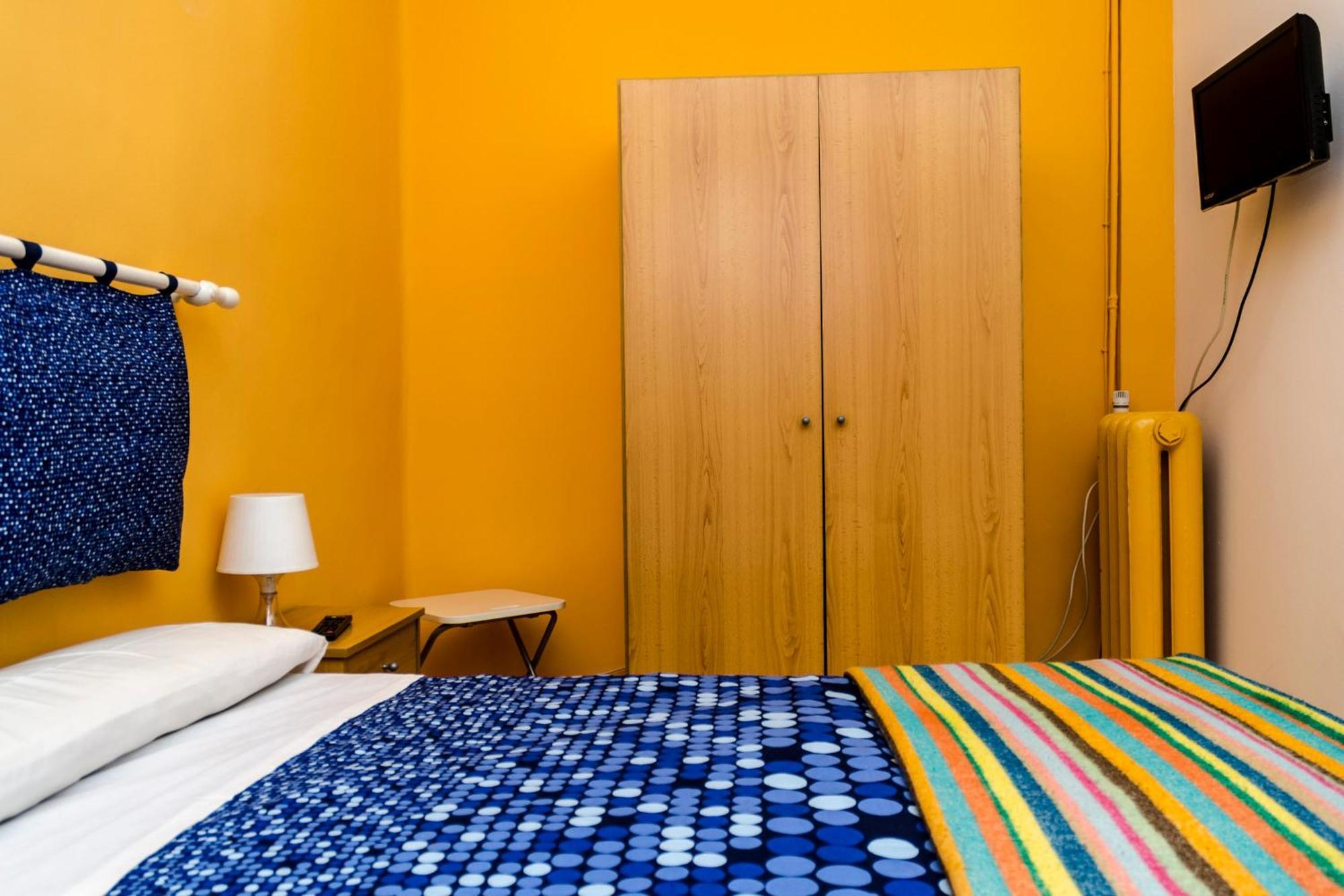 Pension Blanca B&B Леон Екстериор снимка